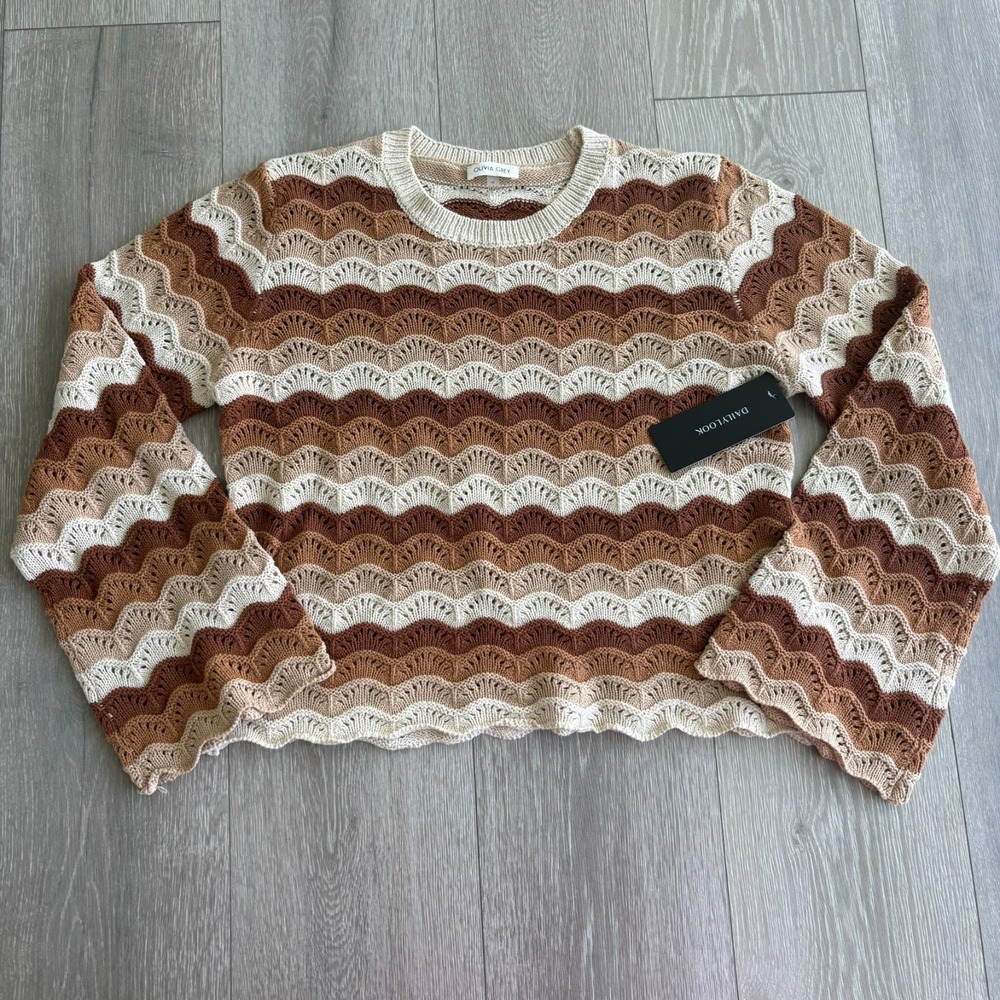 NWT Olivia Grey Womens Tan Multi Chevron Striped Open Knit Sweater Size M